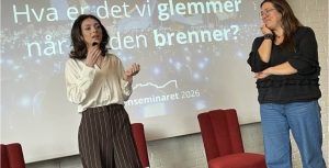 Signe Strøm med kursdeltaker på nansenseminaret